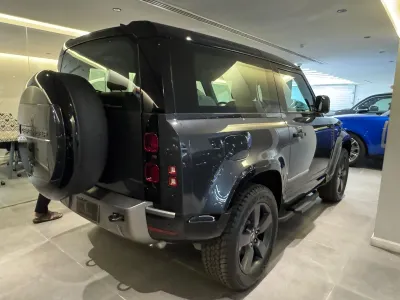 2025 Land Rover Defender