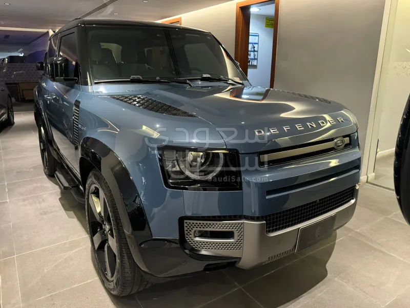 2025 Land Rover Defender HSE