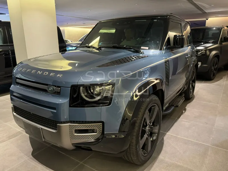2025 Land Rover Defender HSE