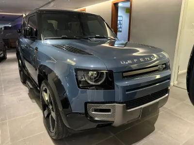 2025 Land Rover Defender HSE
