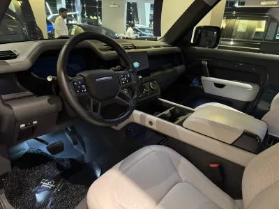 2025 Land Rover Defender HSE