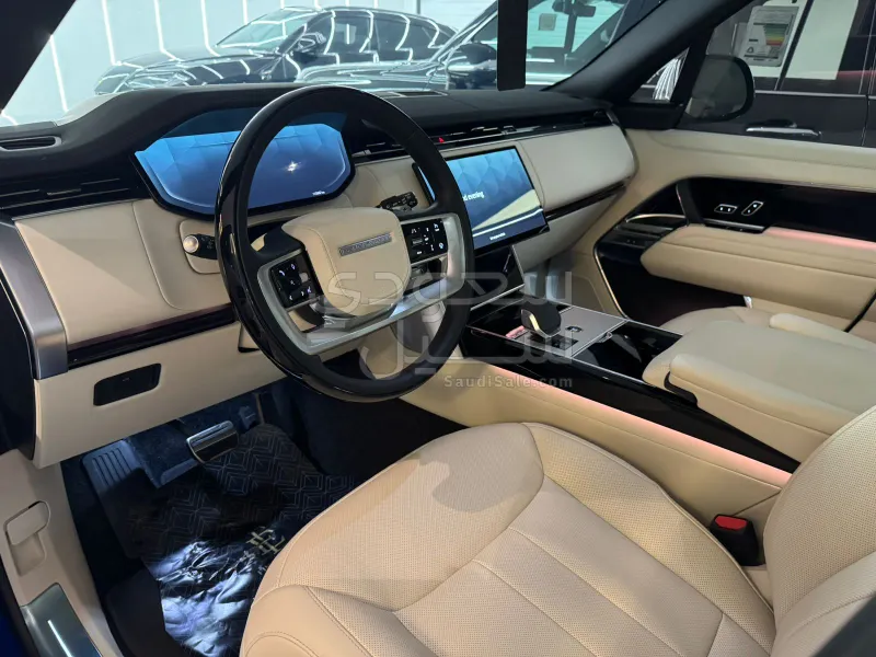 2025 Land Rover Range Rover HSE