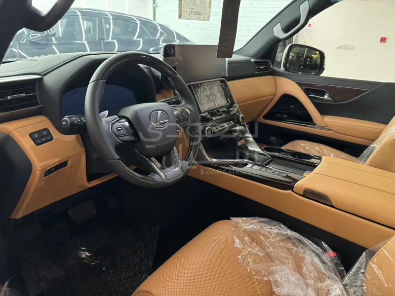 2025 Lexus LX 600