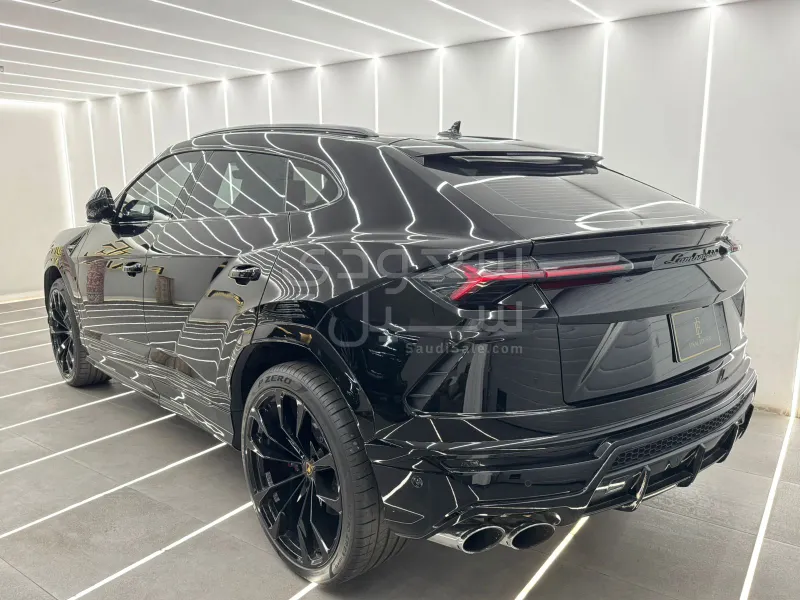 2019 Lamborghini URUS