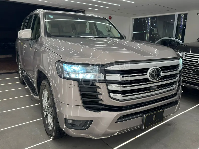 2022 Toyota Land Cruiser GXR