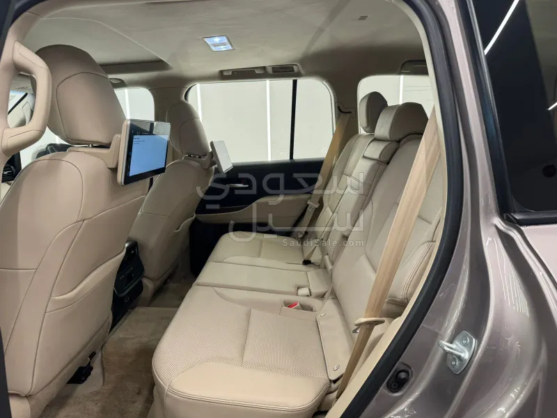 2022 Toyota Land Cruiser GXR