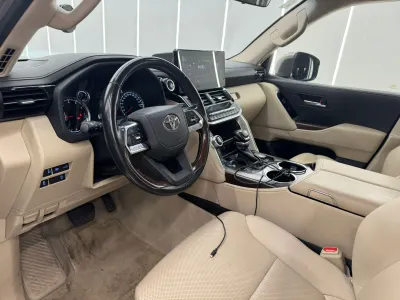 2022 Toyota Land Cruiser GXR