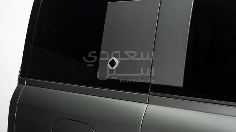 2025 لاند روفر ديفيندر اوكتا