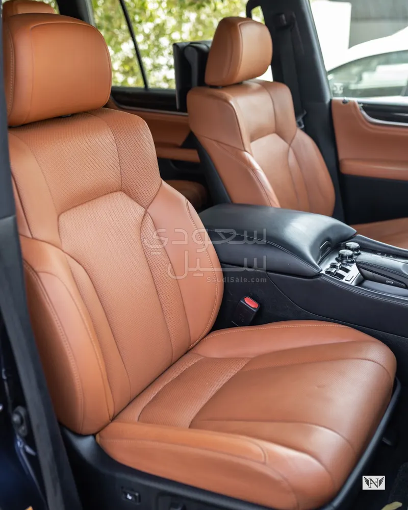 2017 Lexus LX 570