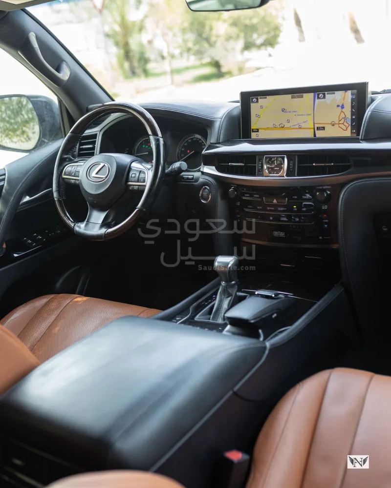 2017 Lexus LX 570