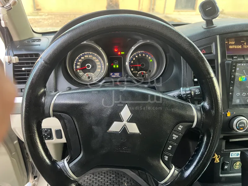 2010 Mitsubishi Pajero