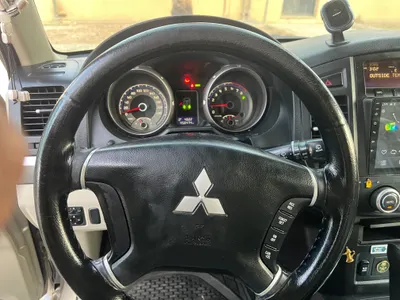2010 Mitsubishi Pajero