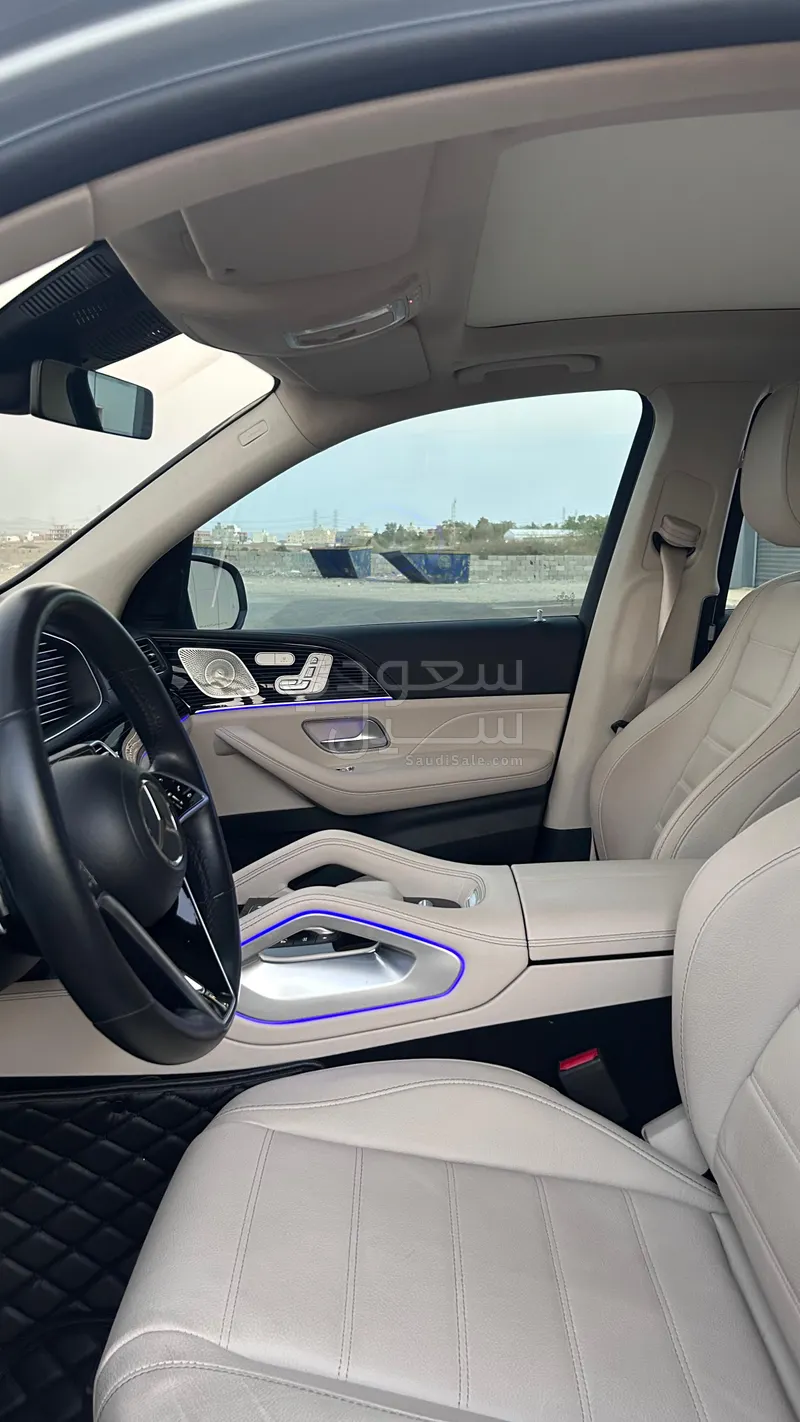 2024 مرسيدس - بنز جي إل إي 450