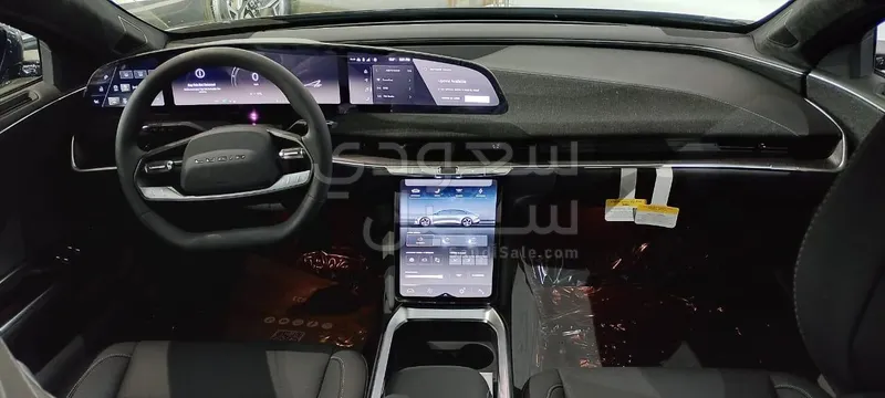 2025 لوسيد اير بيور