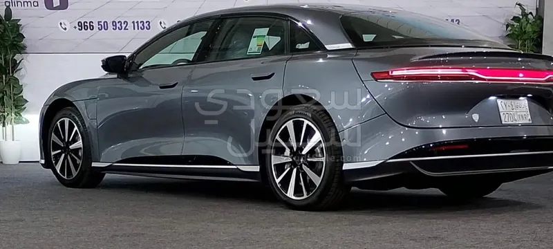 2025 لوسيد اير بيور