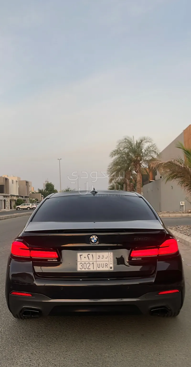 2021 بي ام دبليو الفئة الخامسة 520 أي إم كت