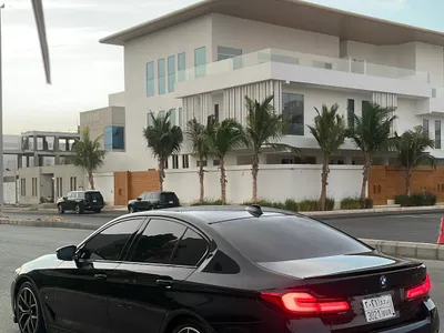 2021 بي ام دبليو الفئة الخامسة 520 أي إم كت