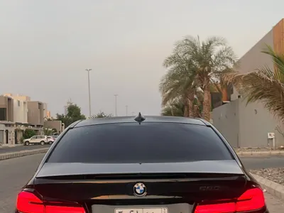 2021 بي ام دبليو الفئة الخامسة 520 أي إم كت