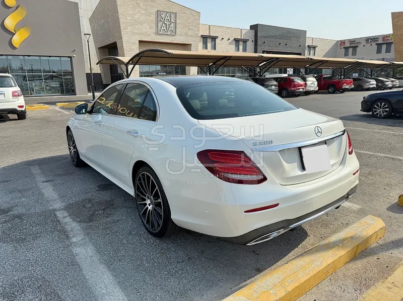 2017 Mercedes-Benz E 200