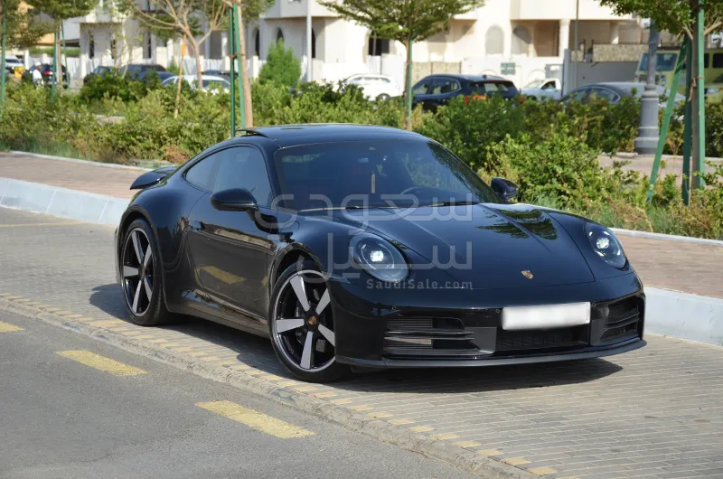2025 بورش 911 كاريرا