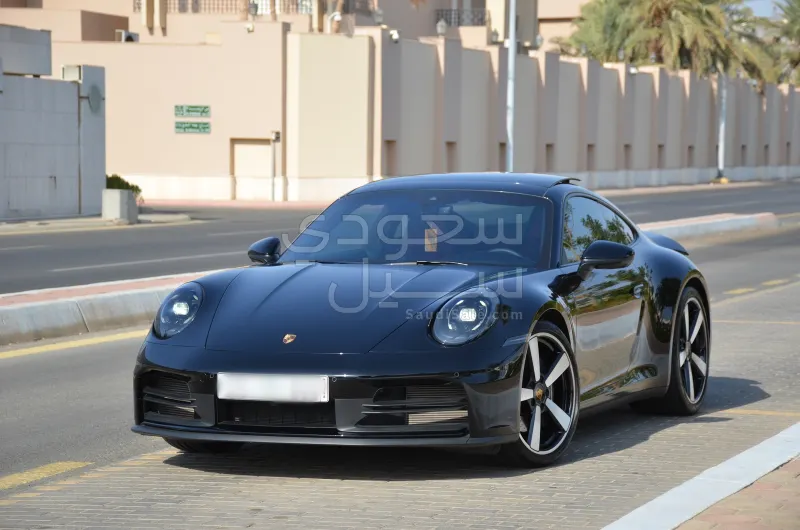 2025 بورش 911 كاريرا