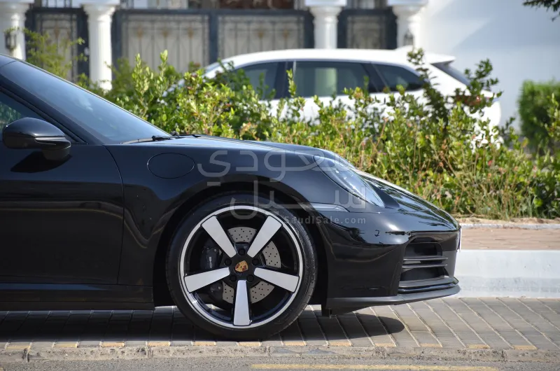 2025 بورش 911 كاريرا