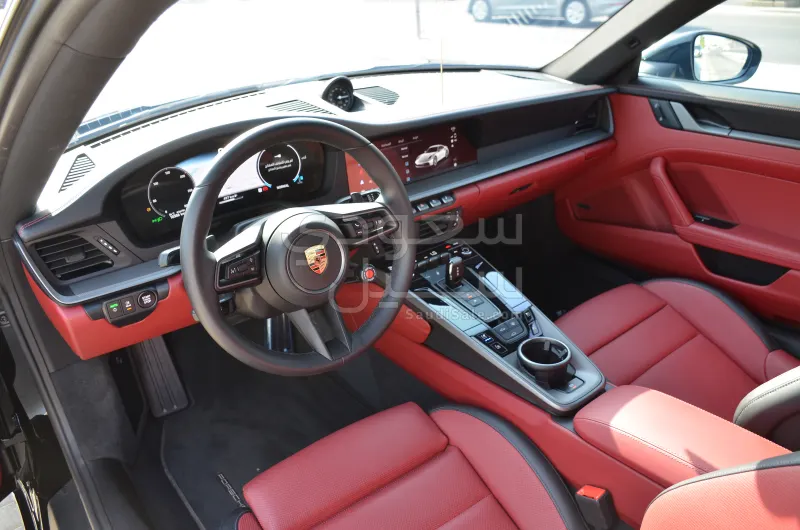 2025 بورش 911 كاريرا