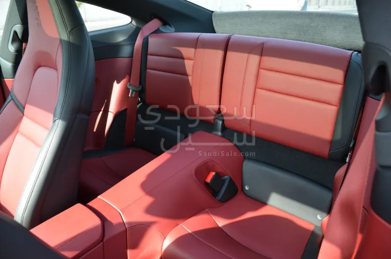 2025 بورش 911 كاريرا