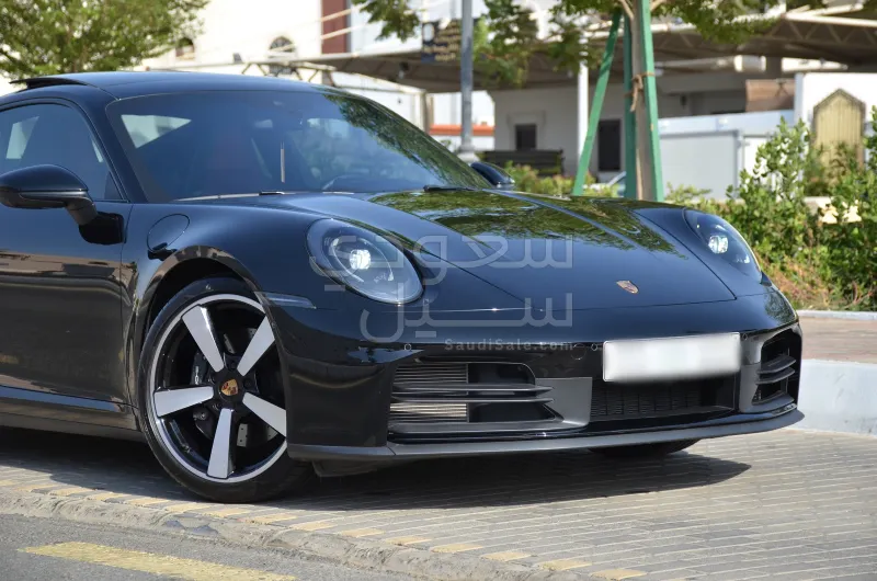2025 بورش 911 كاريرا