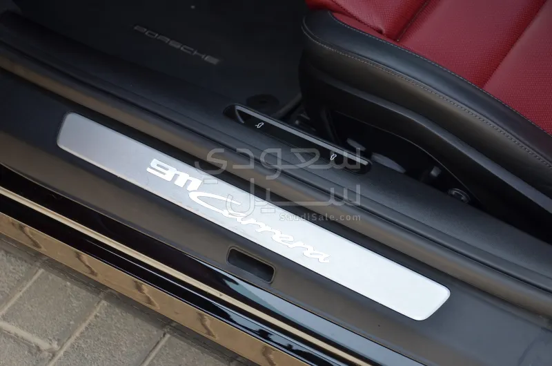 2025 بورش 911 كاريرا