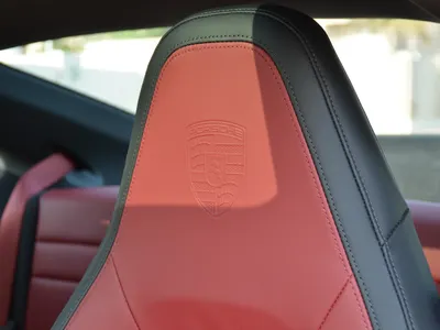 2025 بورش 911 كاريرا