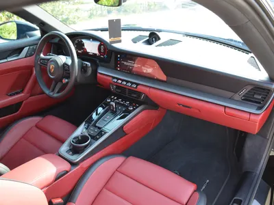 2025 بورش 911 كاريرا