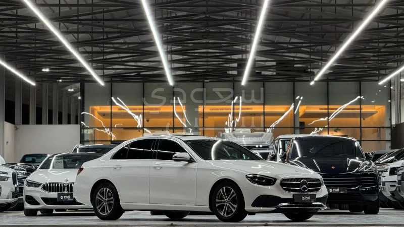 2022 Mercedes-Benz E 200