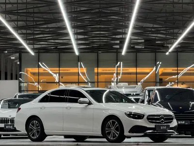 2022 Mercedes-Benz E 200