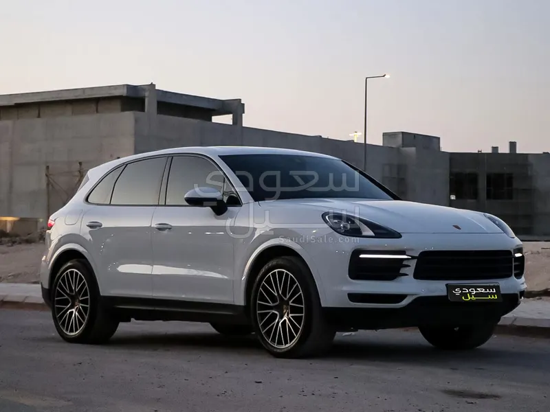 2023 Porsche Cayenne Platinum edition