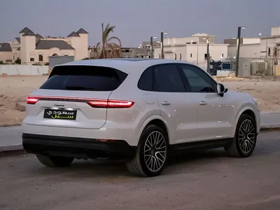 2023 Porsche Cayenne Platinum edition