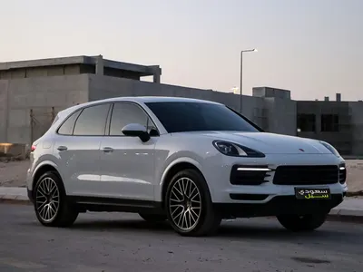 2023 Porsche Cayenne Platinum edition