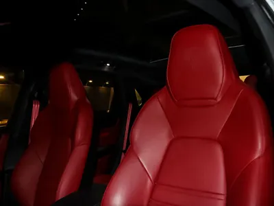 2023 Porsche Cayenne Platinum edition