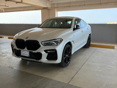 2020 BMW X Series 6 M50i