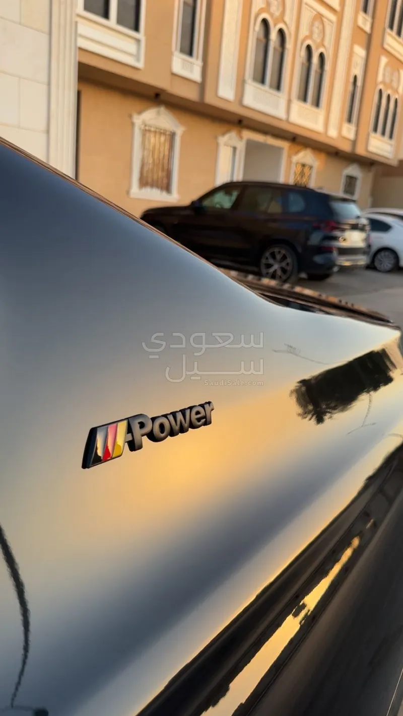 2018 بي ام دبليو الفئة السابعة 760 إل أي إم