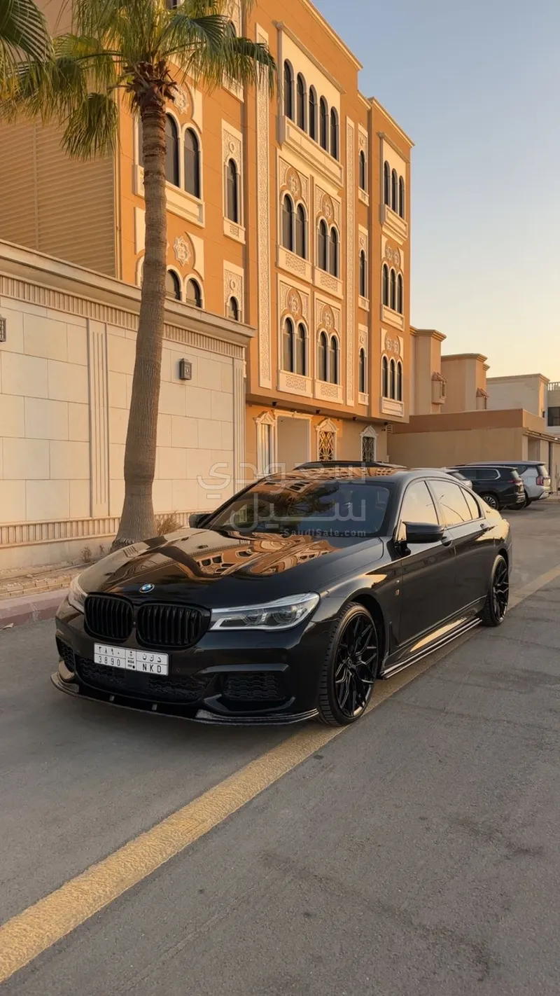 2018 بي ام دبليو الفئة السابعة 760 إل أي إم
