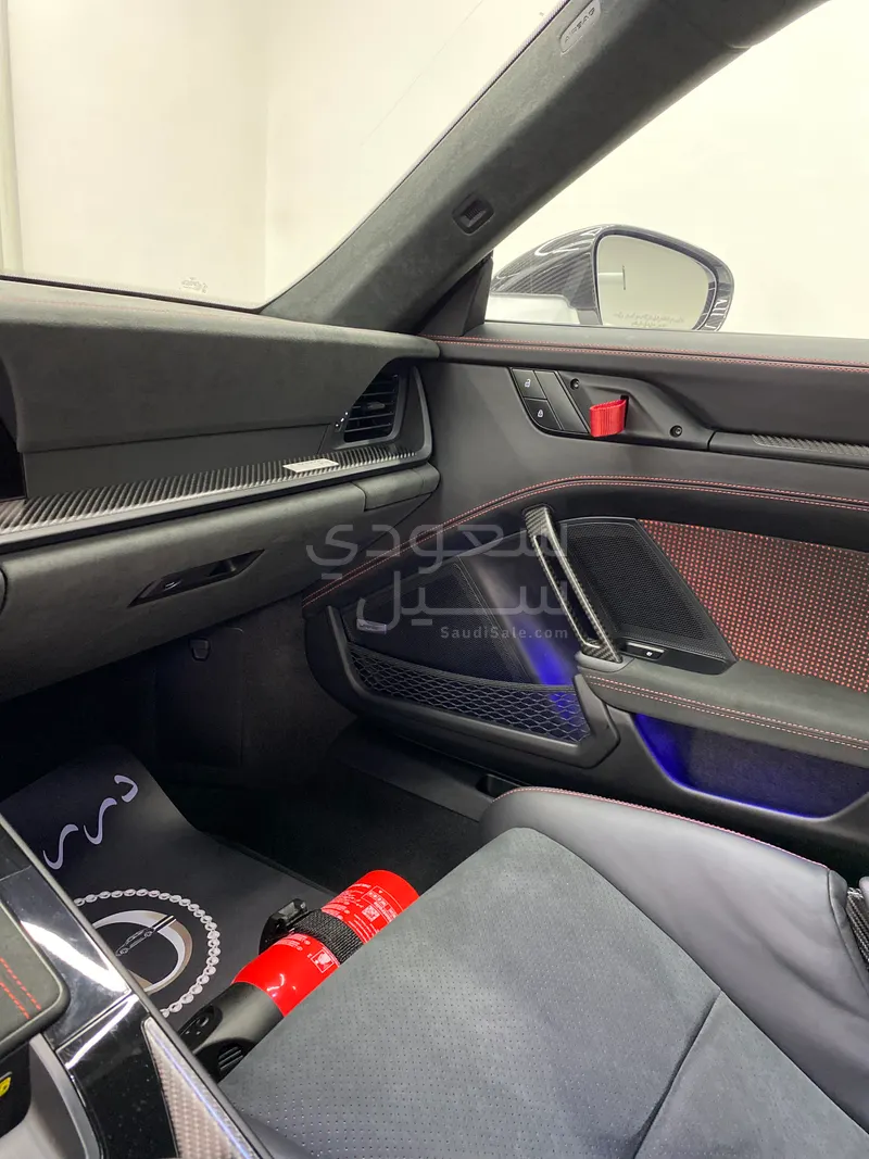 2025 بورش 911 جي تي 3 ار اس