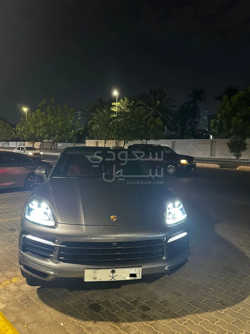 2020 Porsche Cayenne Coupe