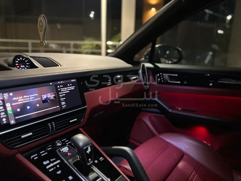 2020 Porsche Cayenne Coupe