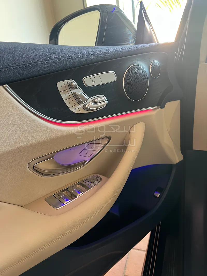 2022 Mercedes-Benz E 200 Coupe