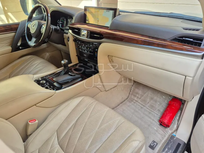 2020 Lexus LX 570 Sport Plus
