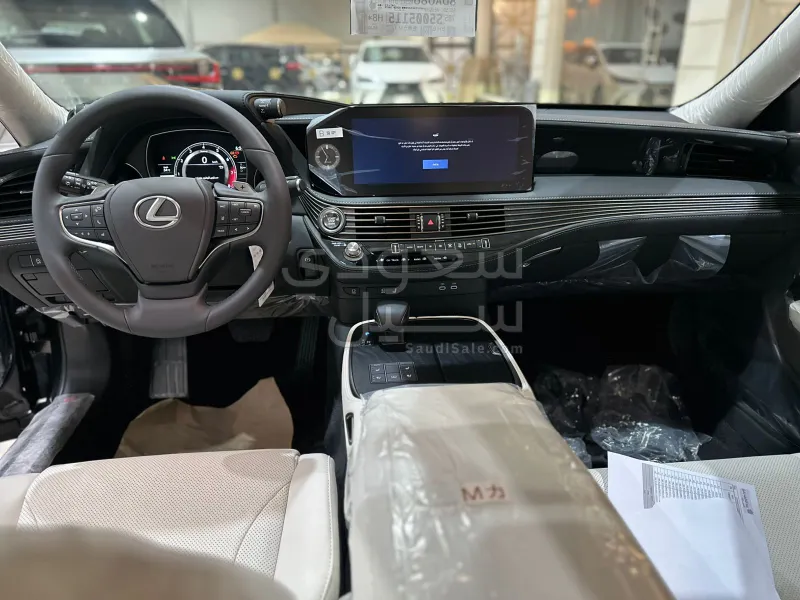 2025 Lexus LS 350