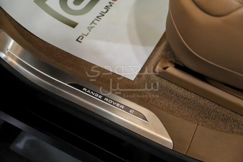 2023 لاند روفر رينج روفر اس في اوتوبيوغرافي