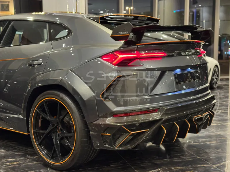 2019 Lamborghini URUS