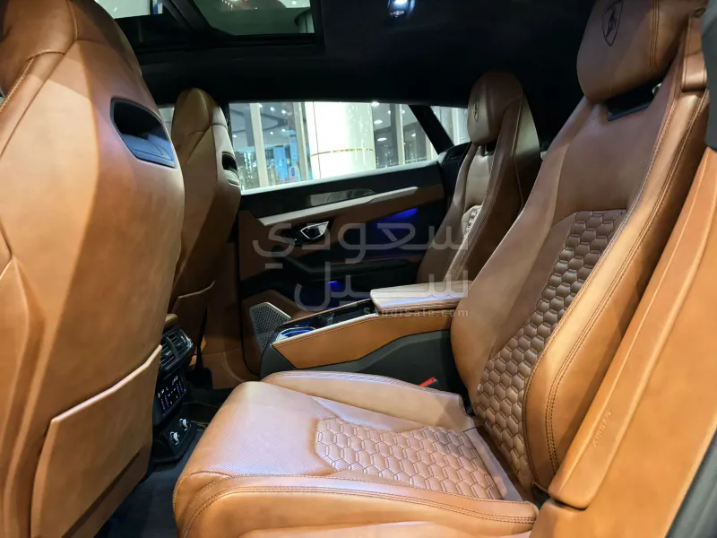 2019 Lamborghini URUS